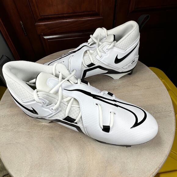 Size 13.5 Nike Alpha Menace Pro 3 White Black Football Cleats DH3292–100 NEW - Picture 3 of 13